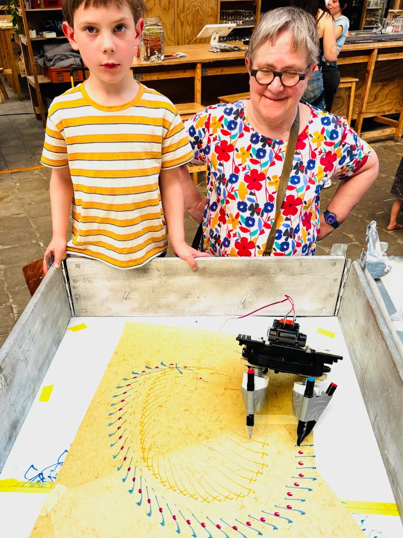 RoBoB, van afgedankte apparaat tot kunstmachine